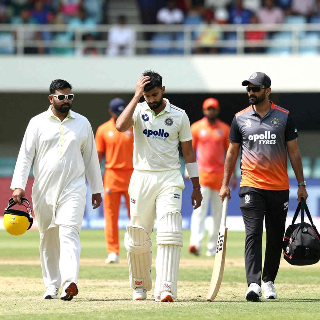 হারারেতে সতেরো বছরের ঝড়: ইবনি ব্র্যাথওয়েটের রেকর্ড, সিরিজ ওয়েস্ট ইন্ডিজের — কিন্তু আসল গল্পটা কোথায়? হারারেতে সতেরো বছরের ঝড়: ইবনি ব্র্যাথওয়েটের রেকর্ড, সিরিজ ওয়েস্ট ইন্ডিজের — কিন্তু আসল গল্পটা কোথায়?