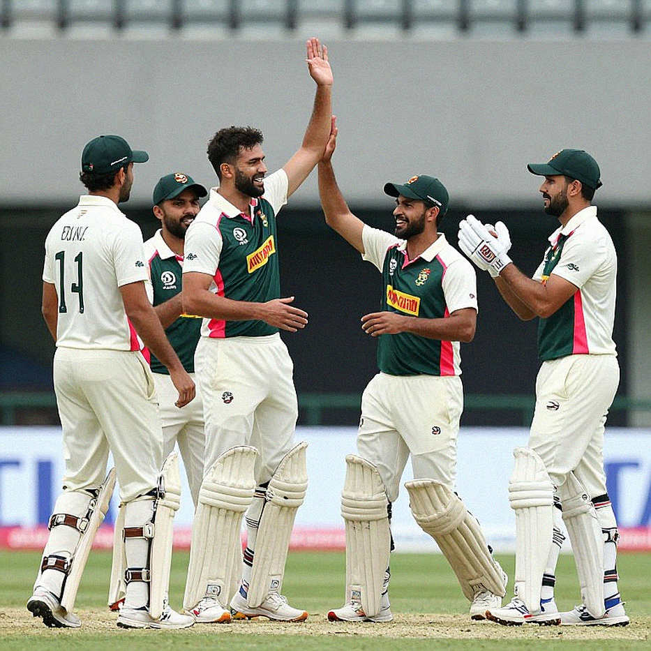 মাঝের ওভারগুলোর নীরব লেজার: টি-টোয়েন্টি বিশ্বকাপের আসল হিসাবটা কেউ রাখে না মাঝের ওভারগুলোর নীরব লেজার: টি-টোয়েন্টি বিশ্বকাপের আসল হিসাবটা কেউ রাখে না