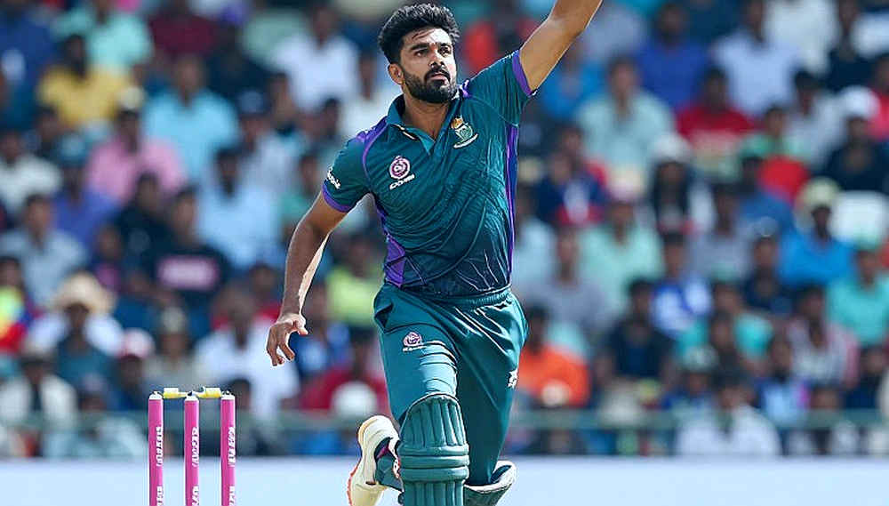 সংযুক্ত আরব আমিরাতের বিপক্ষে ১২ রানের লিড: ওয়ার্ম-আপের মুখোশে লুকানো বাংলাদেশের ব্যাটিং সংকট সংযুক্ত আরব আমিরাতের বিপক্ষে ১২ রানের লিড: ওয়ার্ম-আপের মুখোশে লুকানো বাংলাদেশের ব্যাটিং সংকট