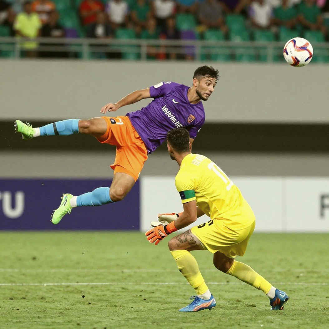 Saudi Billboards and the Rhythm of a Dhaka Bus: How to Find the Real Signal in the Transfer Window Saudi Billboards and the Rhythm of a Dhaka Bus: How to Find the Real Signal in the Transfer Window