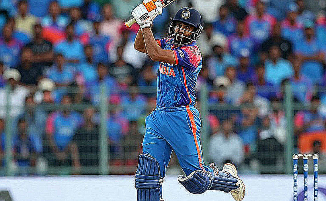 ষাট-বাইরের পাঠ: শ্রীলঙ্কার ক্লাব ক্রিকেট, একটা হাইলাইট ক্লিপ আর পঞ্চাশ রানের অসম্পূর্ণ কবিতা ষাট-বাইরের পাঠ: শ্রীলঙ্কার ক্লাব ক্রিকেট, একটা হাইলাইট ক্লিপ আর পঞ্চাশ রানের অসম্পূর্ণ কবিতা