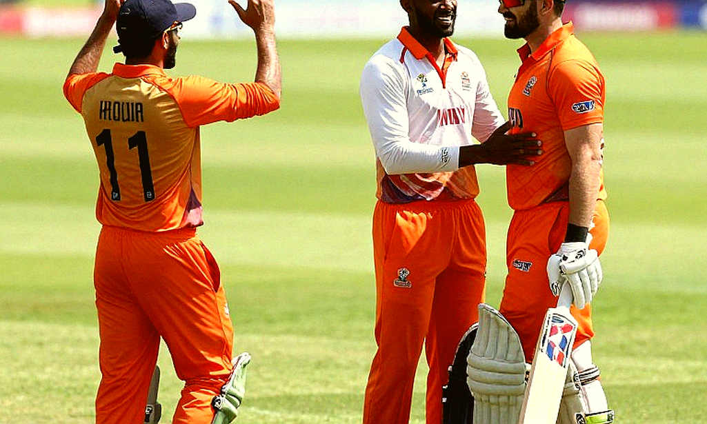 অস্ট্রেলিয়া সফরে ইংল্যান্ডের 'শক্তি' নয়, আসল গল্প তিন ফরম্যাটের টানাটানি অস্ট্রেলিয়া সফরে ইংল্যান্ডের 'শক্তি' নয়, আসল গল্প তিন ফরম্যাটের টানাটানি