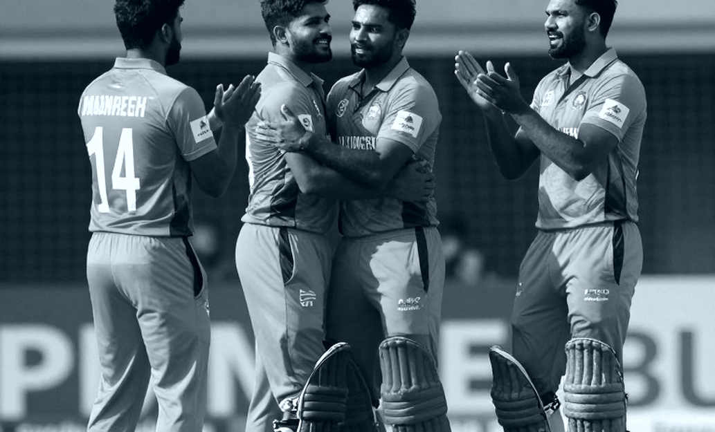 আবুধাবির গরমে বাংলাদেশের অগ্নিপরীক্ষা: এক ম্যাচের টেস্টে প্রস্তুতির ঘাটতি ও আফগান স্পিন আবুধাবির গরমে বাংলাদেশের অগ্নিপরীক্ষা: এক ম্যাচের টেস্টে প্রস্তুতির ঘাটতি ও আফগান স্পিন