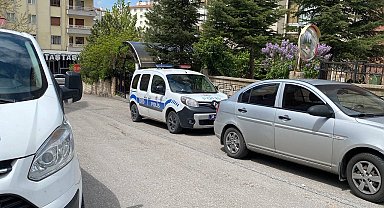 Genç kadın kendini asarak yaşamına son verdi