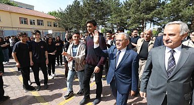 Başkan Büyükkılıç, öğrencilerle TOGG'u buluşturuyor