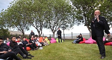 Başkan Çolakbayrakdar; "Gençlerimiz, dünyada ses getirecek çalışmalara imza atacak"