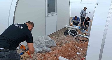 Büyükkılıç: "Elbistan'a 100 konteynerlik modern kent çalışmalarımız sürüyor"