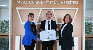 Ebelik bölümü akreditasyon belgesi takdim edildi