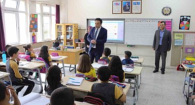 İl Milli Eğitim Müdürü verdiği sözü tuttu, öğrenciler unutulmaz bir gün yaşadı