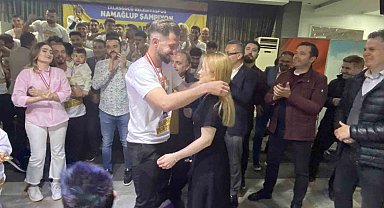 Talasgücü Belediyespor şampiyonluğu kutladı