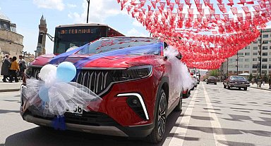 Togg depremzede kardeşlerin sünnet aracı oldu