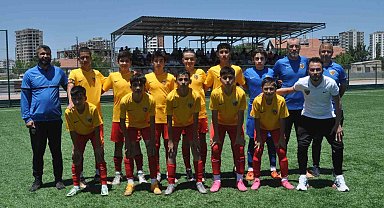 Arda Yiğit Oflaz sezonu 32 golle tamamladı