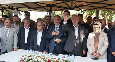 Bakan Özhaseki: "Depremde maddi zarar 100 milyar dolar"