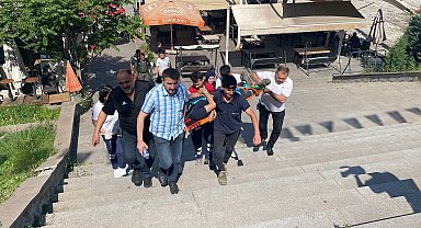 Beton zemine düşen işçi yaralandı