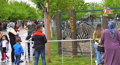 Büyükşehir Hayvanat Bahçesi Kurban Bayramı'nda ücretsiz