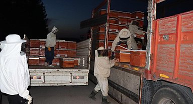 Çiftçiye arılı kovan dağıtıldı