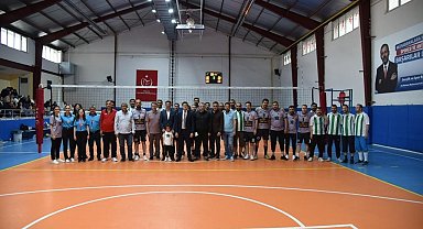 Develi'de voleybol coşkusu