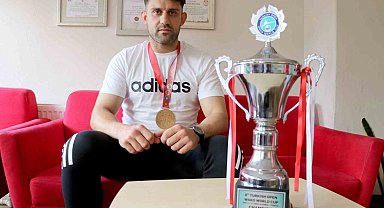 Dünya şampiyonu, Türk vatandaşlığına geçip milli takımı temsil etmek istiyor