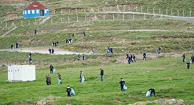 Erciyes'te 5 Ton Çöp Toplandı