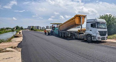 Göksu'ya 8 bin 500 ton asfalt hizmeti