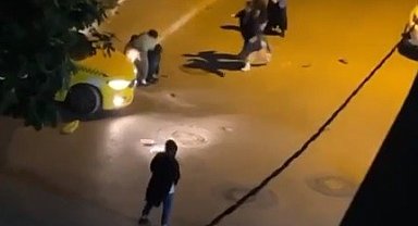 İstanbul'da iki grup kadının saç saça baş başa kavgası kamerada