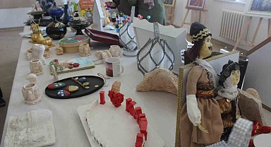 Kahta'da yıl sonu sergisine yoğun ilgi