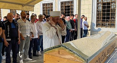 Kalbinden bıçaklanarak öldürülmüştü, son yolculuğuna uğurlandı