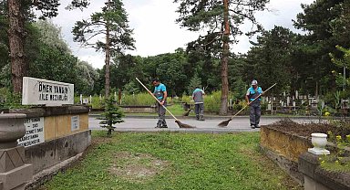 Kayseri Büyükşehir Mezarlıkları bayrama hazır hale getirdi