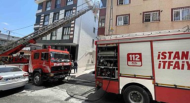 Küçükçekmece'de yangında mahsur kalanları itfaiye kurtardı