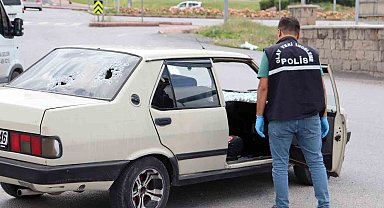 Otomobildeki kardeşlere kanlı pusu: 2 yaralı