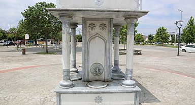 Serdivan Belediyesi kırılan çeşmeyi tamir etti