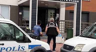 Silahını temizleyen avukat kendini vurdu