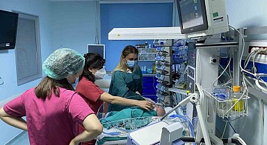 Türk doktorlar dünyaya "Afetlerde çocuk hekimliği" eğitimi veriyor