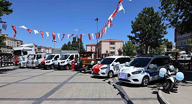 Yahyalı Belediyesi Yeni Araçlarını Törenle Tanıttı
