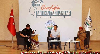 'Gençliğin aklına takılanlar'ı bu kez Sedat Anar cevapladı