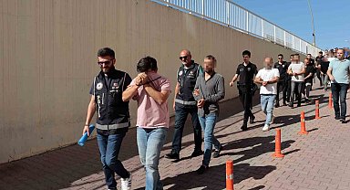 'Siyah inci' operasyonunda 18 şüpheli sağlık kontrolünde