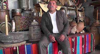 Atmaya kıyamadığı eski eşyalarla köy evini müzeye çevirdi