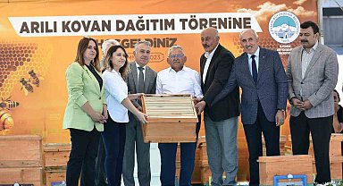 Başkan Büyükkılıç'tan 35'i kadın 80 üreticiye 2 milyon 260 bin TL'lik arılı kovan desteği