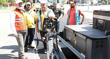 Başkan Çolakbayrakdar: "İlçenin dört bir yanında asfalt ihtiyacını çözüme kavuşturuyoruz"