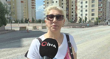 Belediyenin 2 aydır sermediği asfalt mahalle halkını isyan ettirdi