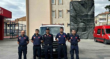 Büyükşehir İtfaiyesi, Bartın'daki sel felaketinde yaraları sarıyor