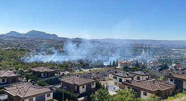 Çalılıkta çıkan yangında 40 dönüm alan küle döndü