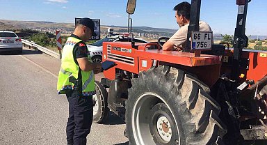 Jandarma Trafik Timleri hız konusunda sürücüleri uyardı