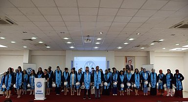 Tomarza Mustafa Akıncıoğlu MYO'da mezuniyet coşkusu