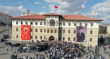 Sivas Valiliği Instagram hesabı 100 bin takipçiye ulaştı