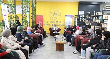 Rektör Altun Öğrencilerle Bir Araya Geldi