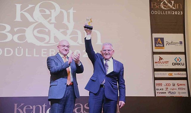 Büyükkılıç'a İç Anadolu'nun En Başarılı Belediye Başkanı Ödülü - Gündem -  KYS Medya Haber - Doğru Haberin Adresi