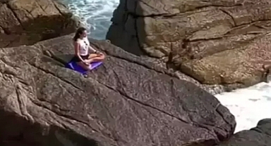 Yoga yaparken dalgalar arasında kaybolan Rus oyuncunun cesedi bulundu