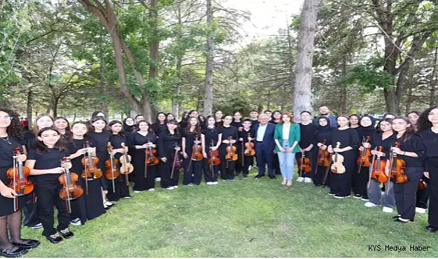 Başkan Büyükkılıç’tan geleceğin sanatçılarına destek