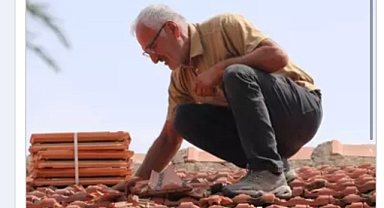 Kayseri'de bir evin çatısına eğitim roketi düştü